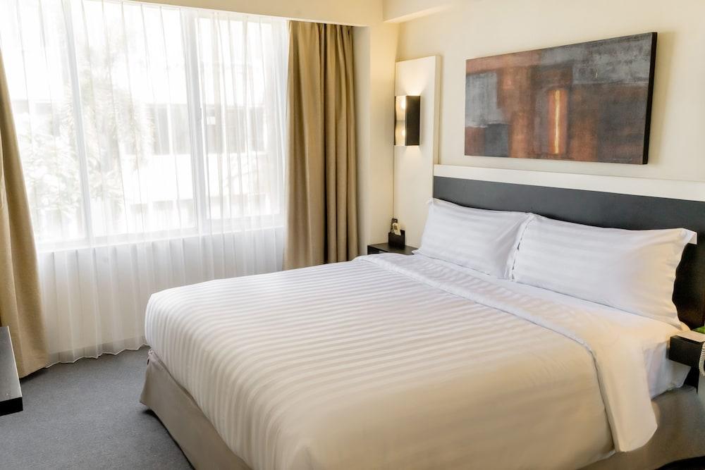 แอสตัน เดนพาซาร์ โฮเต็ล แอนด์ คอนเวนชั่นเซ็นเตอร์ Hotel เดนปาซาร์ ภายนอก รูปภาพ