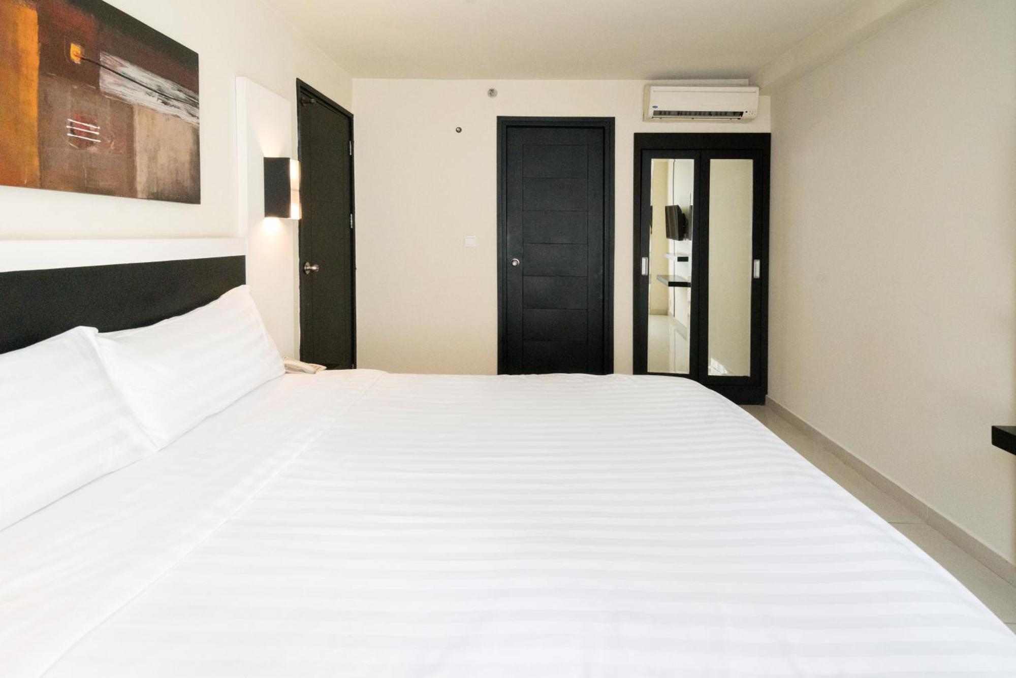 แอสตัน เดนพาซาร์ โฮเต็ล แอนด์ คอนเวนชั่นเซ็นเตอร์ Hotel เดนปาซาร์ ภายนอก รูปภาพ